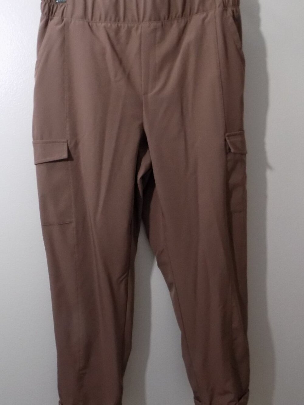 This pair of brown cargo utility pants